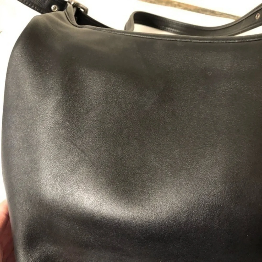 COACH Vintage black leather bag nickel hardware